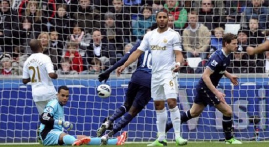 Вертонген открывает счет, фото bbc.co.uk