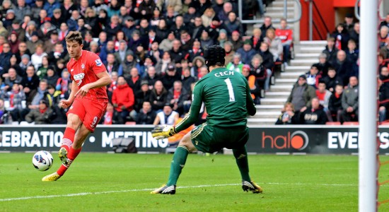 Джей Родригес открывает счет в матче, Getty Images