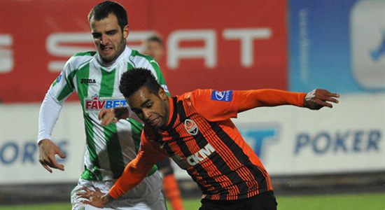 Иван Милошевич против Алекса Тейшейры, фото Маркияна Лысейко, Football.ua