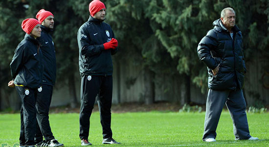 Дуйгу Эрдоджан (слева), e-sorgu.org