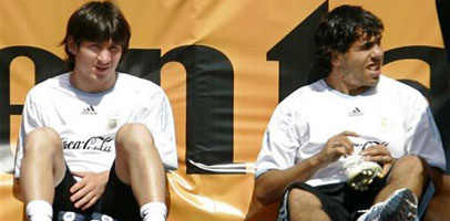 Лео и Карлитос - врежем и Голландии? АР