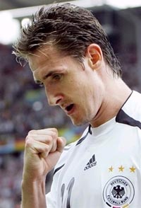 Миро Клозе, АР