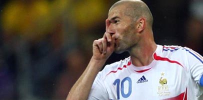 Зизу: молчите, грешники! AFP