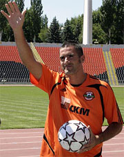 Кристиано Лукарелли, terrikon.dn.ua