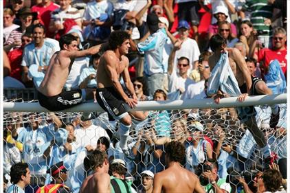 Радость юных аргентинцев, fifa.com