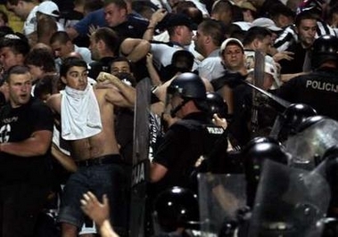 Беспорядки, АР