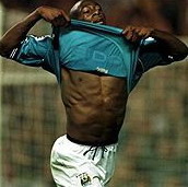 Голый торс Паоло и Паоло собственной персоной, bbc.co.uk