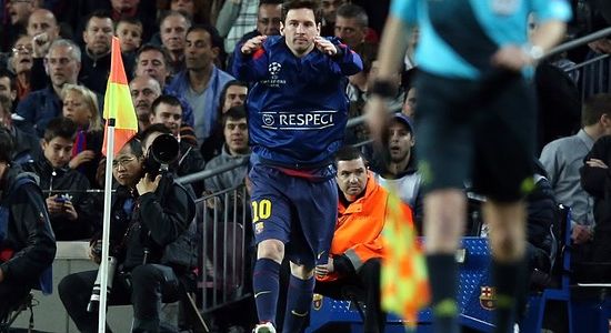 Месси ожидает выхода на поле, фото fcbarcelona.com