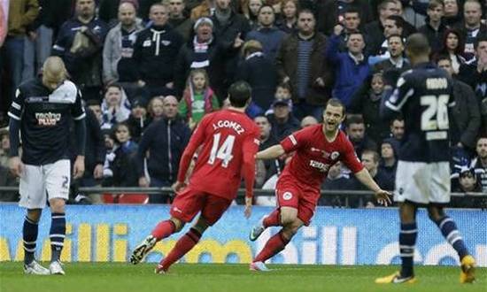 Мгновениями спустя гола Мэлоуни, AP