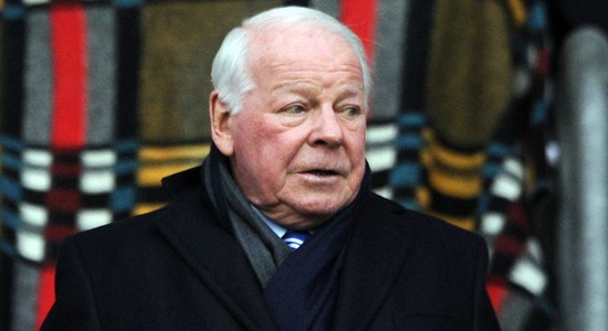 Дэйв Уилан не понимает хулиганов. Фото Sky Sports