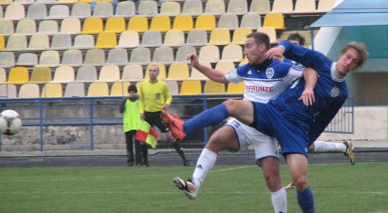 Богдан Есып (в белой форме), фото fcodessa.com