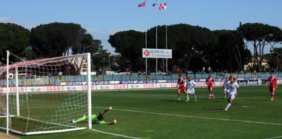 Паулиньо сокрушил Гроссето, фото usgrosseto1912.it