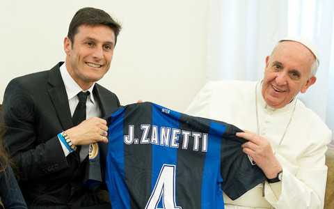 Хавьер Дзанетти с папой. Фото inter.it