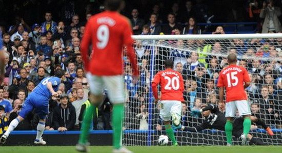 Лэмпард забивает с пенальти, Getty images