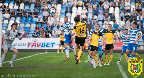 Новотрясов – король воздуха, фото Романа Ковальчука, fcbukovyna.com