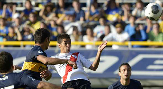 Лансини забивает ударом головой, ole.com.ar