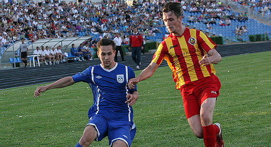 Противостояние Голенкова и Немчанинова стало одним из ключевых в матче, фото А.Белоножко, niknews.mk.ua