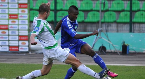 Грегор Балажиц против Брауна Идейе. Фото - Маркиян Лысейко, Football.ua