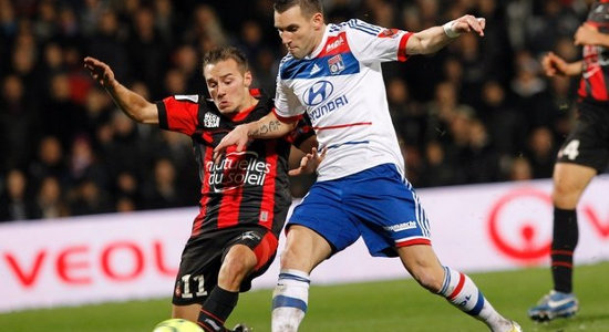 Лион едет в Ниццу. Фото AP