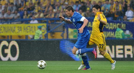 Евгений Селин против Олега Красноперова. © Дмитрий Неймырок, Football.ua