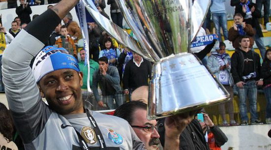 Элтон празднует чемпионство Порту, Getty images