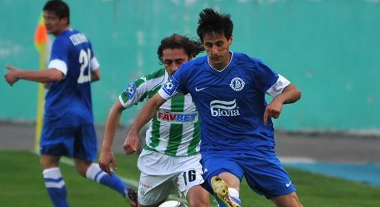 Калинич в игре с Карпатами, фото Маркиян Лысейко, Football.ua