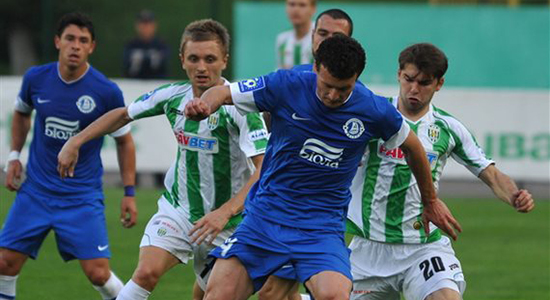 Леван Кения (справа) против Артема Федецкого, фото Football.ua