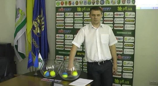 Жеребьевку проводит Е.Мороз