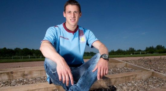 Александар Тонев, фото avfc.co.uk