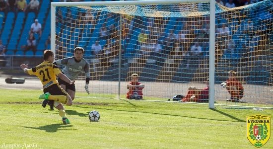 Сантрапинских завершил сезон хет-триком, фото fcbukovyna.com