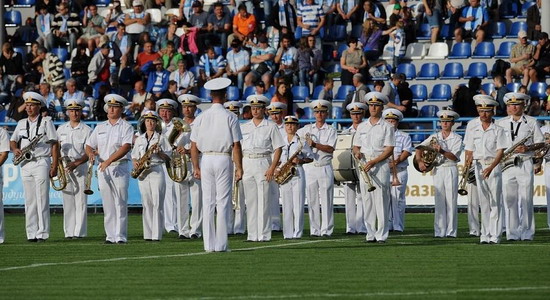 На севастопольском стадионе ярче всех сыграл оркестр, fcdynamo.kiev.ua
