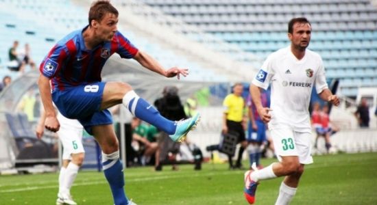 Ткачук в игре с Ворсклой, фото fcarsenal.com.ua