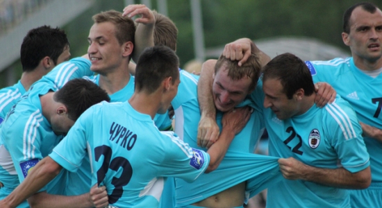 Фото fcgoverla.uz.ua