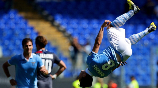 Эрнанес празднует забитый мяч, Getty Images