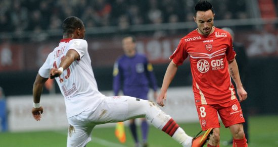 Даник (справа) в игре, фото skysports.com