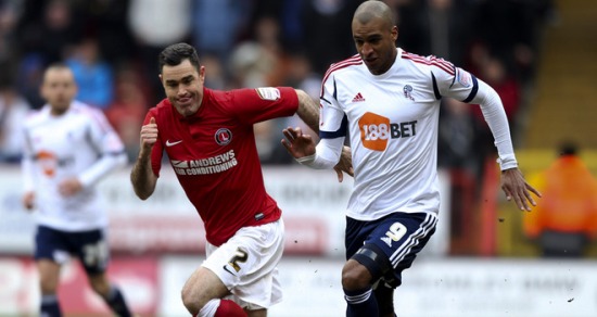 Нгог (справа) в игре, фото skysports.com