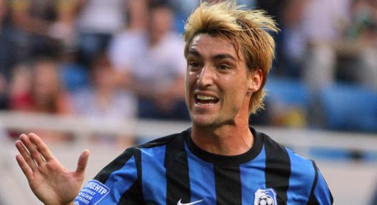 Риера принял участие в обоих голах, фото chernomorets.odessa.ua