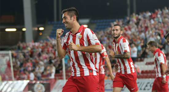 Шарлес празднует очередной забитый мяч, фото google.com