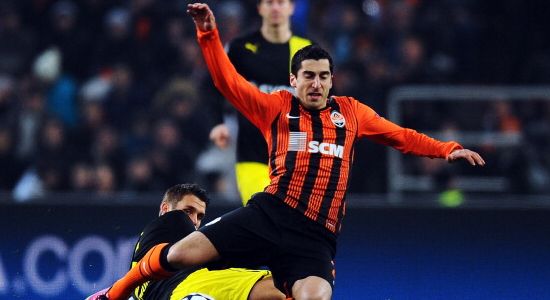 Мхитарян в игре против своего будущего клуба, Getty Images