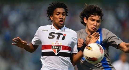 Бруно Кортес в игре за Сан-Паулу, фото AFP
