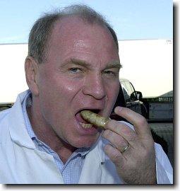 Пока все покупали - он кушал :)