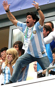 На тренерской скамье Диего будет тоже так прыгать, old.radiomayak.ru