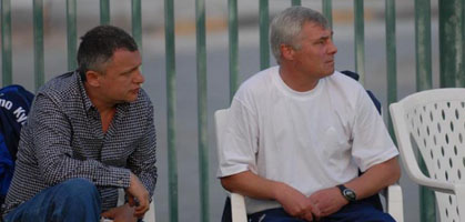 Кто сядет в пустой стульчик? :) fcdynamo.kiev,.ua