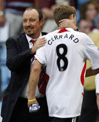 Рафа благодарит Джеррарда, фото Reuters