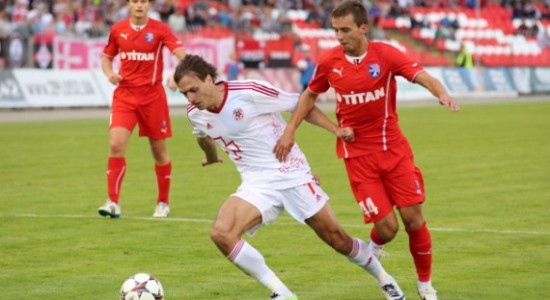 Виталий Гошкодеря в матче с Таврией, fcvolyn.net