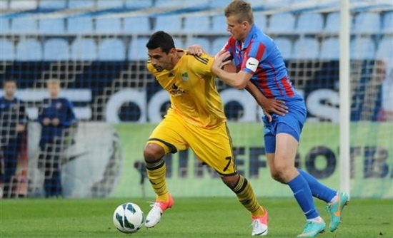 Диего Соуза в матче с Арсеналом, Football.ua