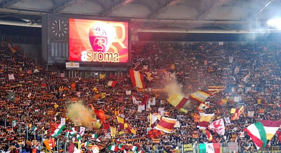 Курва Суд, napolinetwork.it