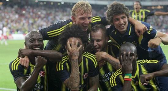 А вот у Фенербахче вряд ли есть финансовые проблемы, fenerbahce.org