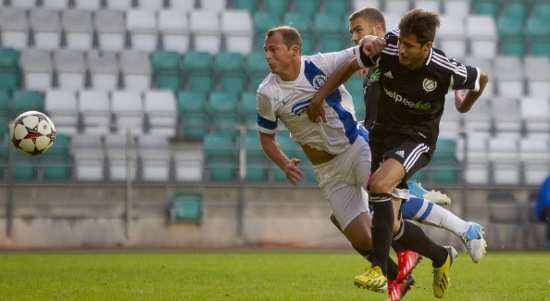 Роман Зозуля забил один из голов. Фото fcdnipro.ua