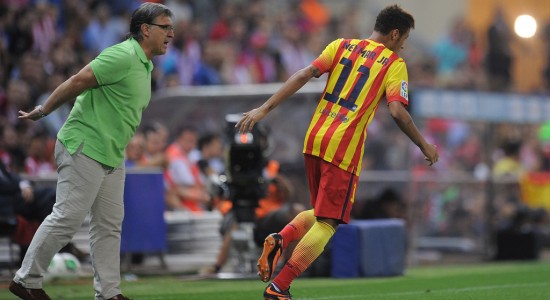 Мартино подгоняет Неймара, Getty Images